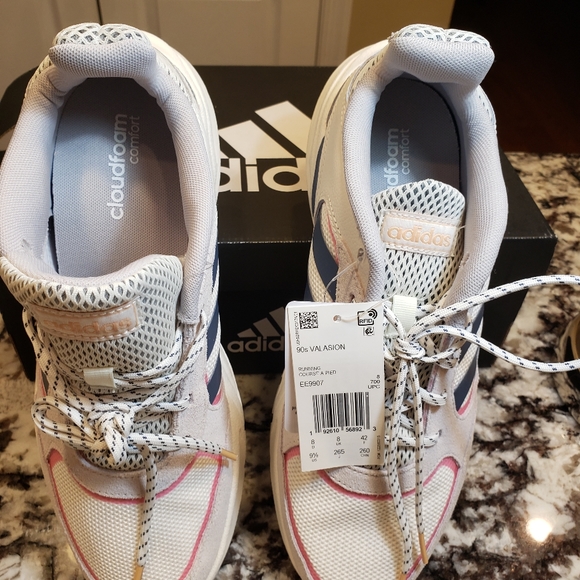 Wome's Adidas 90s  Valasion Size US  9 - Picture 10 of 12